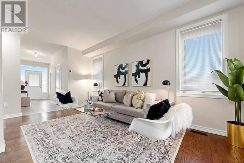 124 Kenneth Hobbs Avenue, Whitby, photo 3