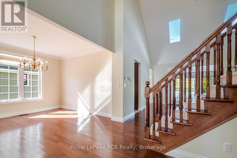 221 Emerald Dr Drive — photo 13 of 40
