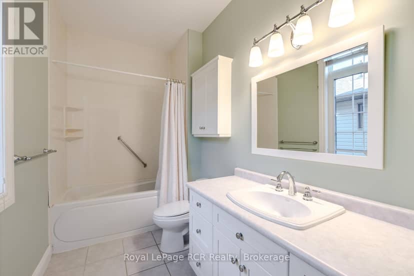 221 Emerald Dr Drive — photo 22 of 40