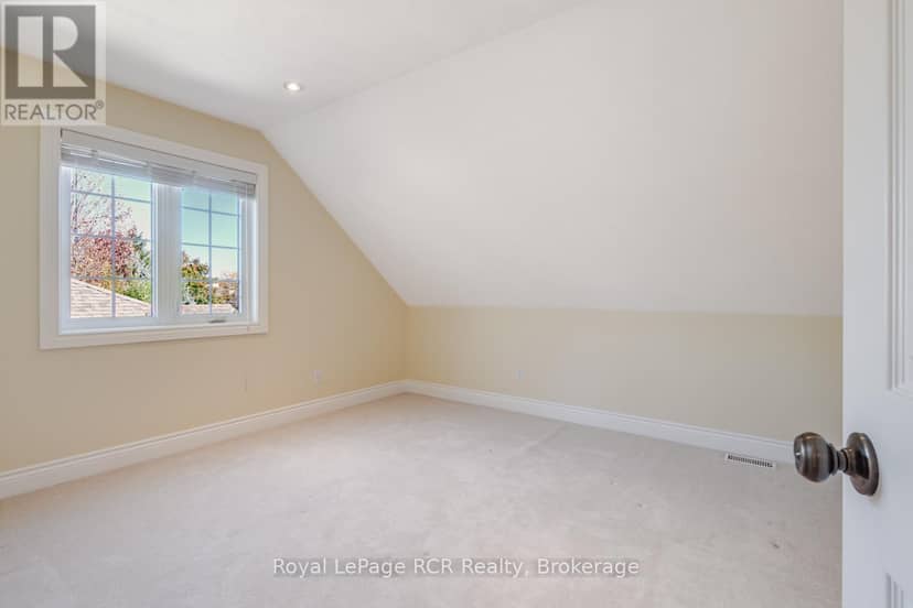 221 Emerald Dr Drive — photo 27 of 40