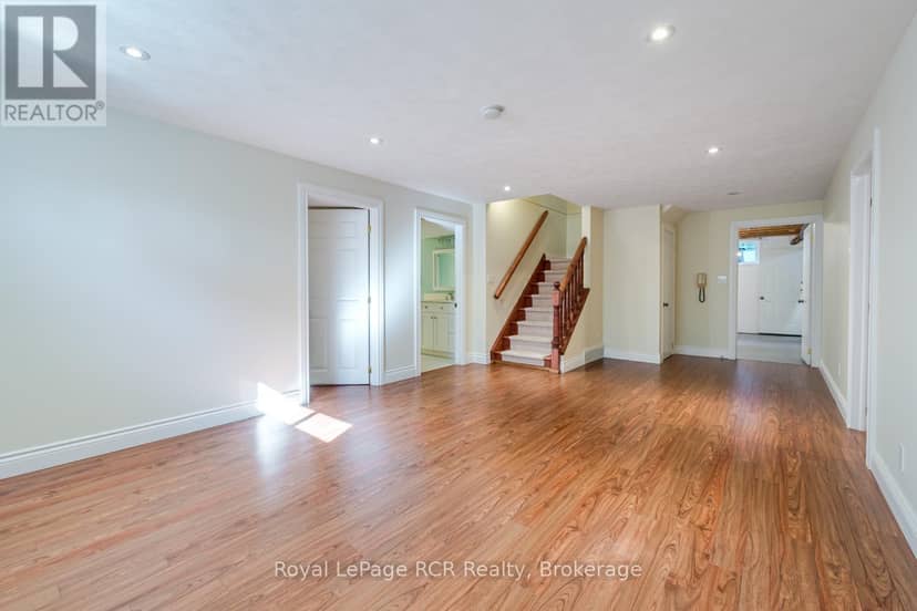 221 Emerald Dr Drive — photo 30 of 40