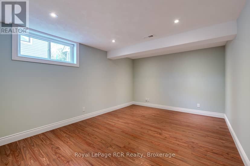 221 Emerald Dr Drive — photo 32 of 40
