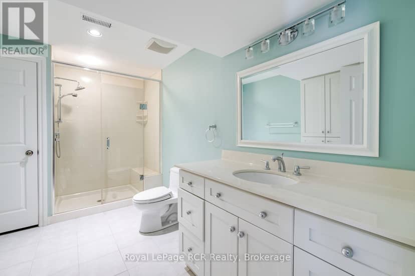 221 Emerald Dr Drive — photo 33 of 40
