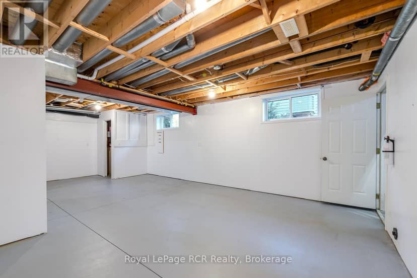 221 Emerald Dr Drive — photo 35 of 40