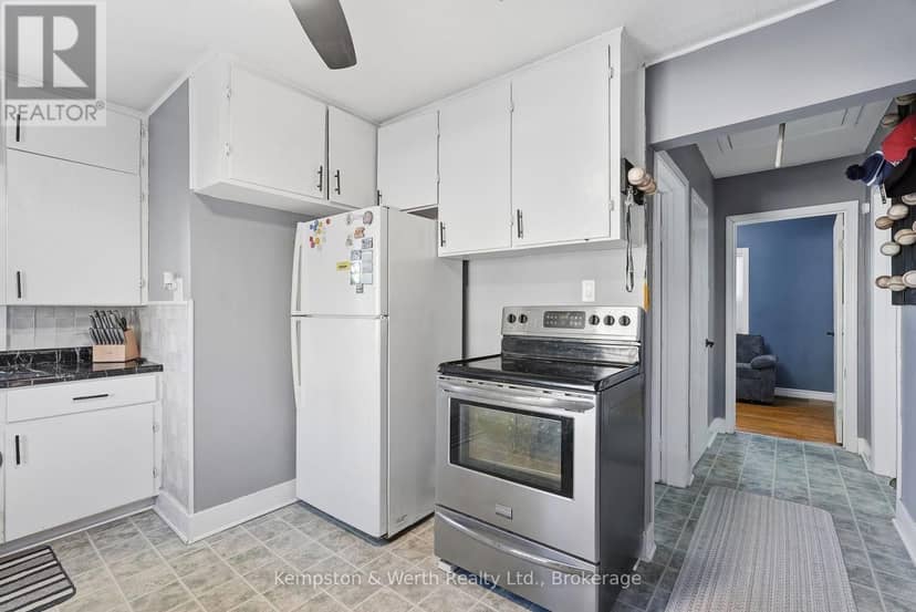 334 Davidson Avenue N — photo 11 of 27