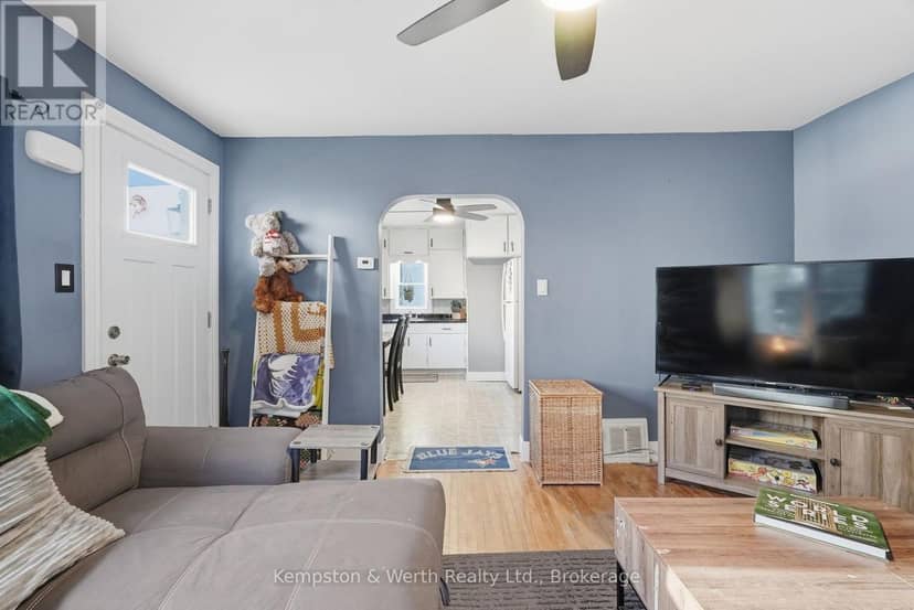 334 Davidson Avenue N, North Perth, photo 7