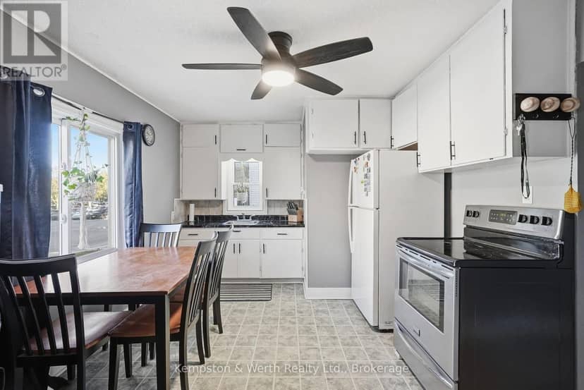334 Davidson Avenue N, North Perth, photo 8