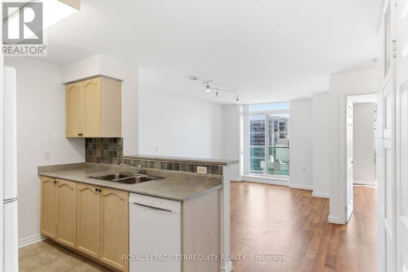PH07 - 20 Olive Avenue, Toronto, photo 3