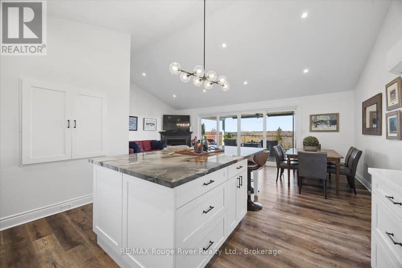 180 Grandview Drive — photo 12 of 40
