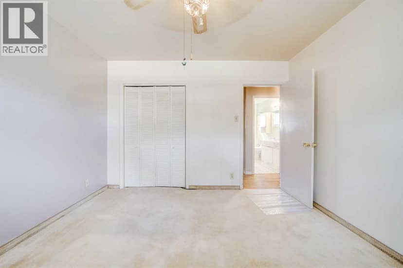 726 10 Avenue S — photo 19 of 37