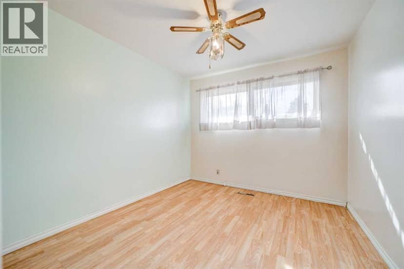 726 10 Avenue S — photo 20 of 37