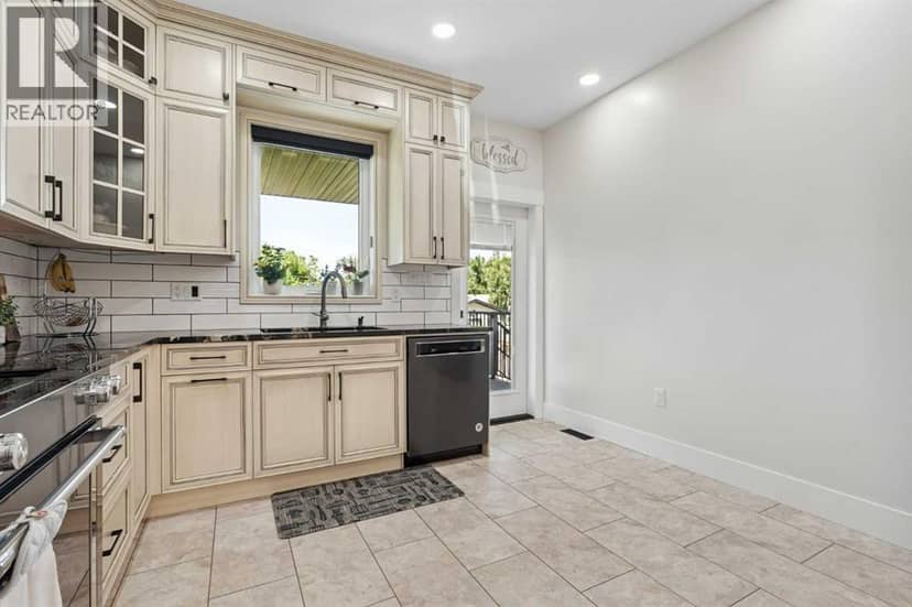 552 Rogers Avenue — photo 11 of 40
