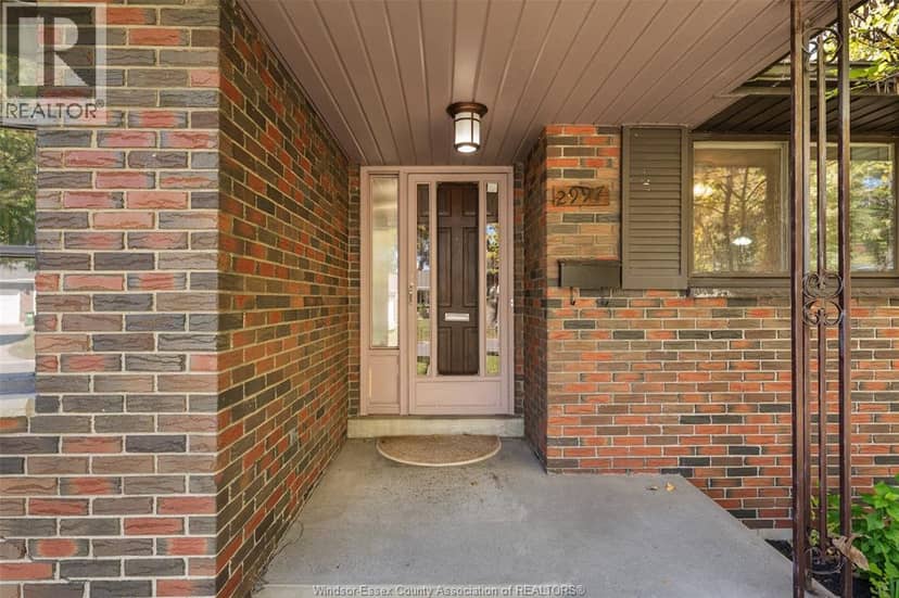 2997 St Patrick's Drive — photo 3 of 37