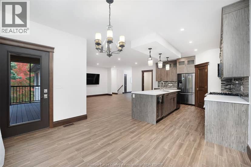 26 Two Creeks Lane — photo 10 of 34