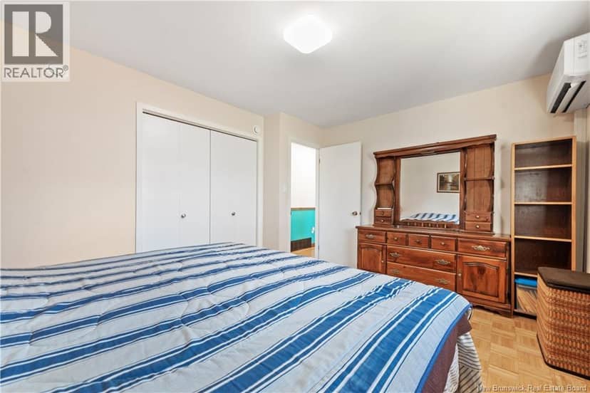 55 Monte Carlo Crescent — photo 11 of 27