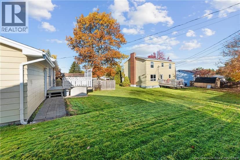 55 Monte Carlo Crescent — photo 26 of 27