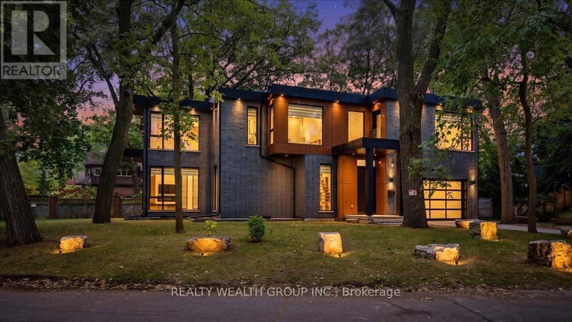 2 Kingsbury Crescent, Toronto