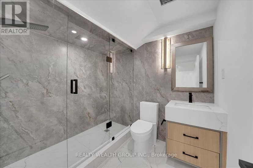 2 Kingsbury Crescent — photo 39 of 40