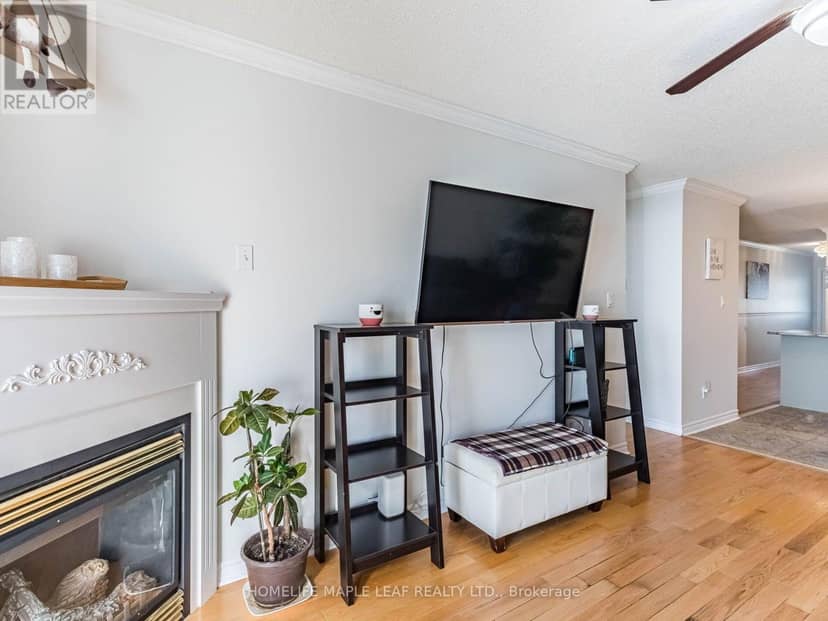 8 - 350 Lakebreeze Drive — photo 14 of 40