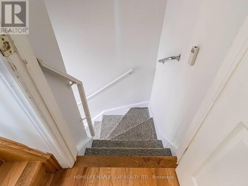 8 - 350 Lakebreeze Drive — photo 21 of 40