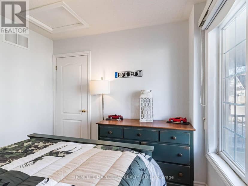 8 - 350 Lakebreeze Drive, Clarington, photo 5