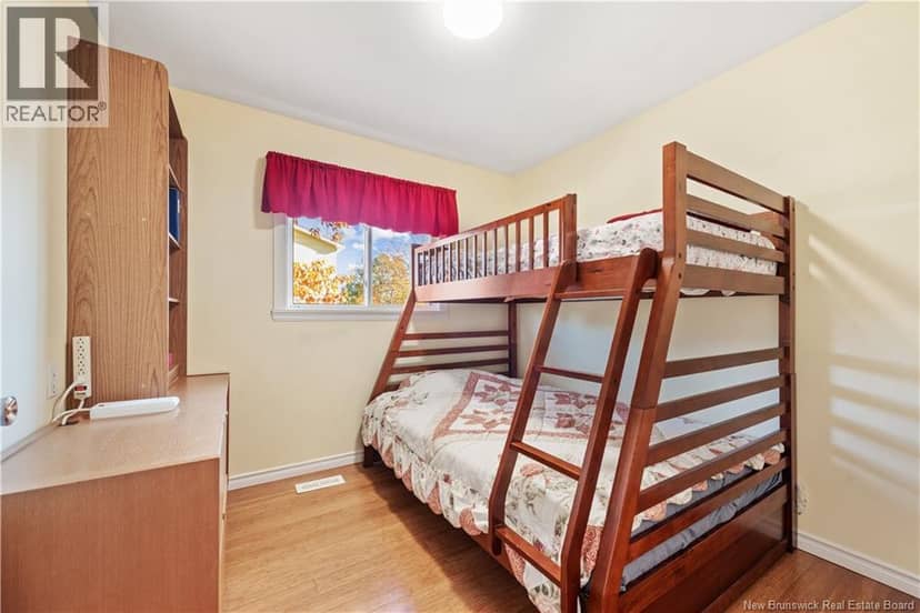 55 Monte Carlo Crescent — photo 13 of 27