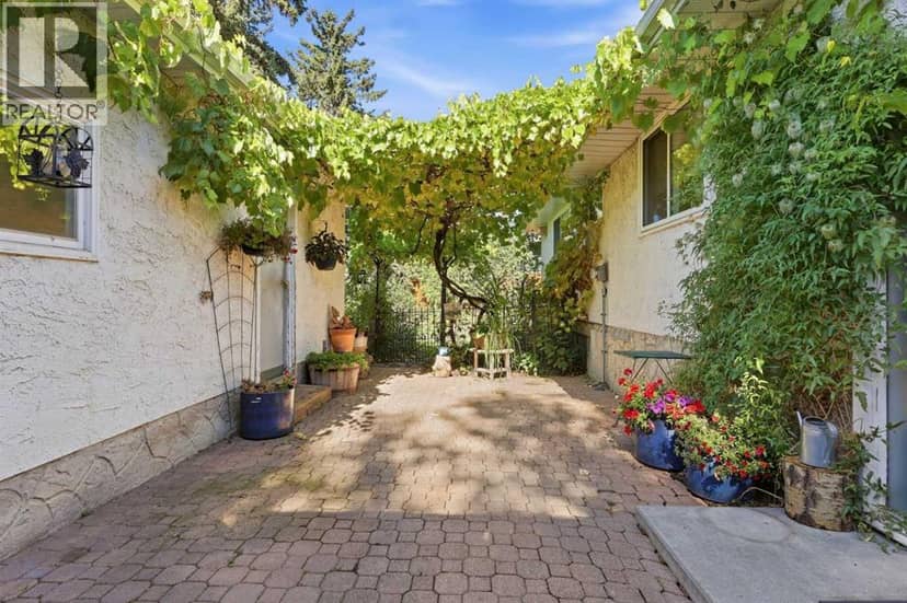 944 Canna Crescent SW — photo 36 of 40