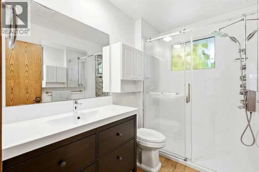 944 Canna Crescent SW — photo 18 of 40