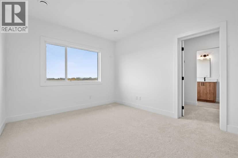 4 Strathmore Lakes Point — photo 17 of 25