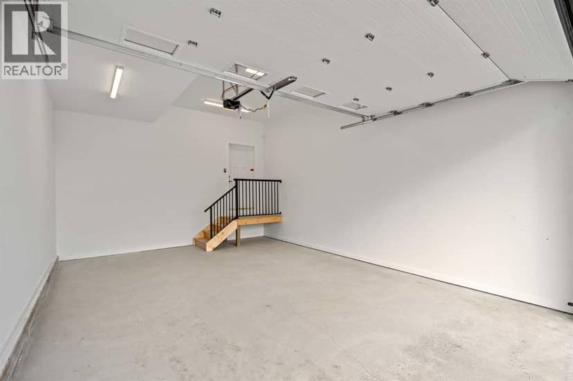 4 Strathmore Lakes Point — photo 24 of 25