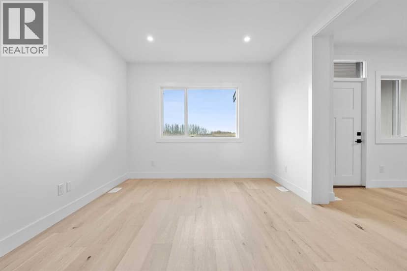 4 Strathmore Lakes Point — photo 11 of 25