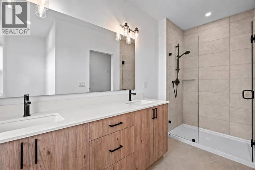 4 Strathmore Lakes Point — photo 16 of 25