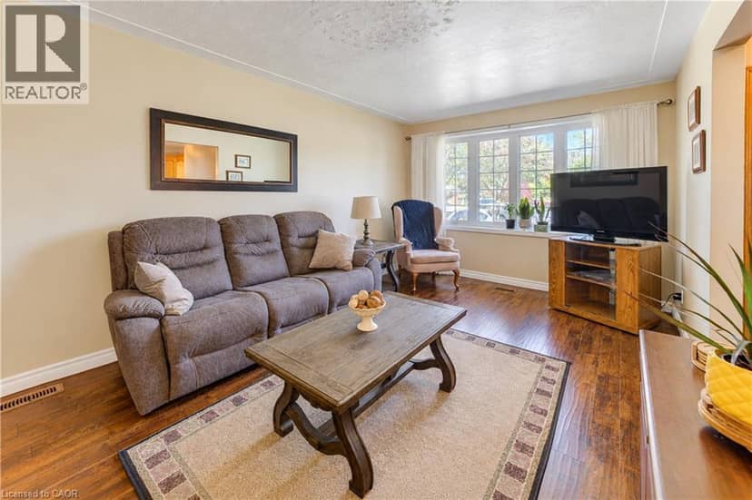 73 BELTON Drive — photo 16 of 40