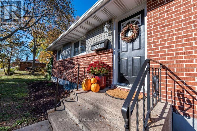 525 Irving Street, Pembroke, photo 4
