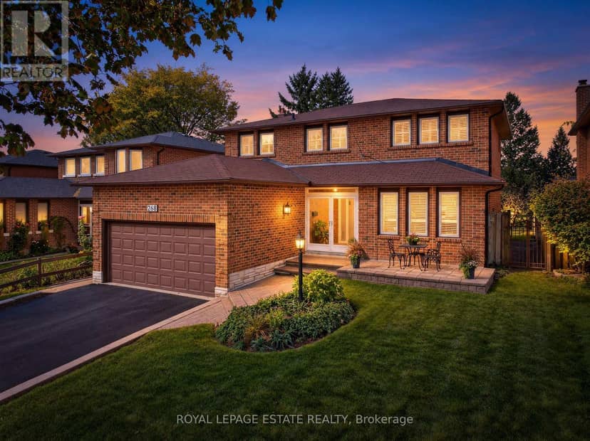 268 Fincham Avenue, Markham, photo 2