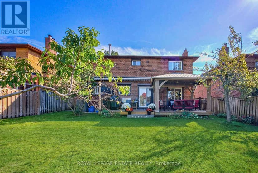 268 Fincham Avenue, Markham, photo 5