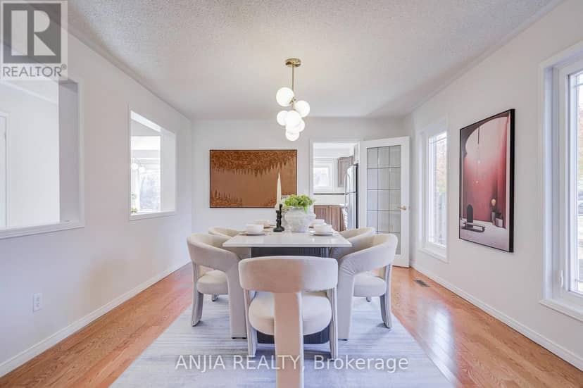 17 Charrington Crescent — photo 15 of 40