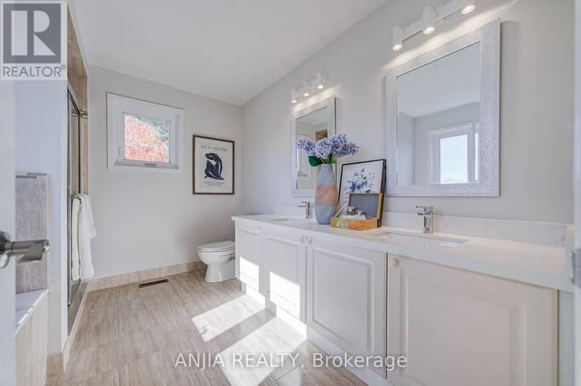 17 Charrington Crescent — photo 35 of 40