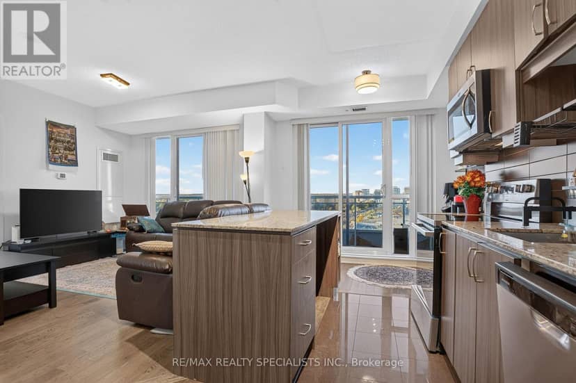 NW 1004 - 9201 Yonge Street — photo 10 of 40