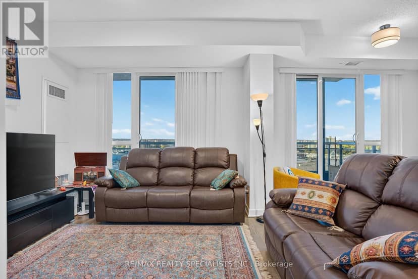NW 1004 - 9201 Yonge Street — photo 11 of 40