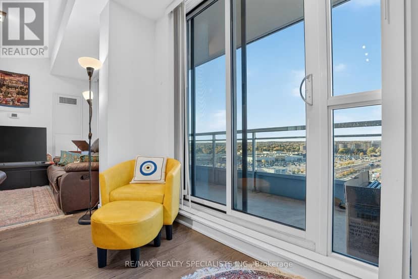 NW 1004 - 9201 Yonge Street — photo 13 of 40