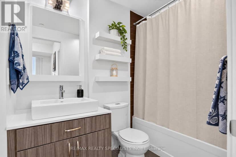 NW 1004 - 9201 Yonge Street — photo 19 of 40