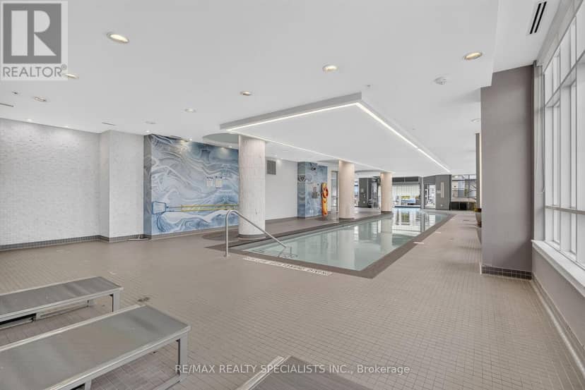 NW 1004 - 9201 Yonge Street — photo 28 of 40