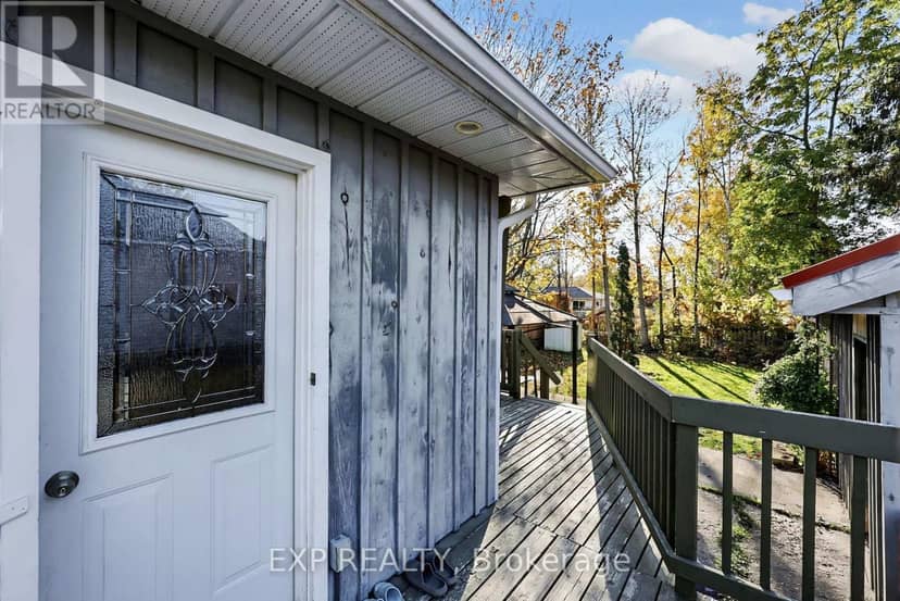 323 Bell Street — photo 23 of 38
