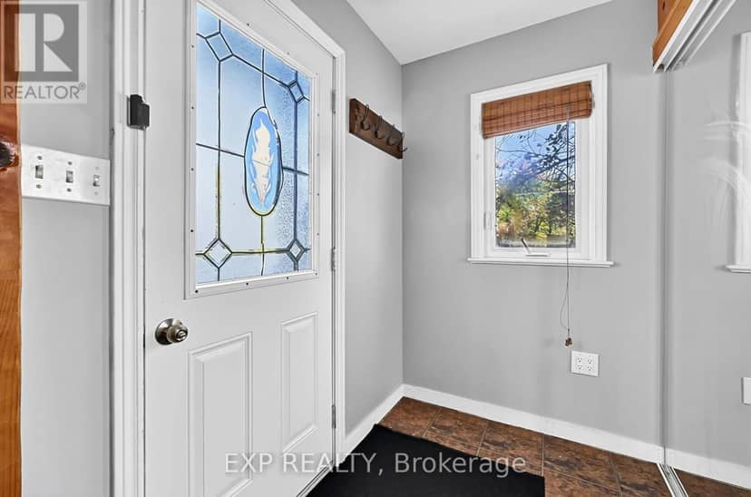 323 Bell Street, Tay, photo 5