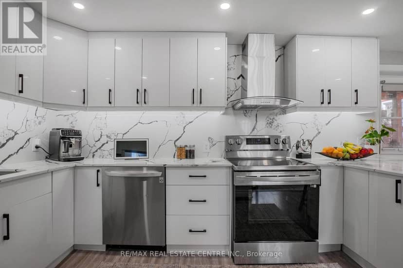 20 Brock Street — photo 16 of 37