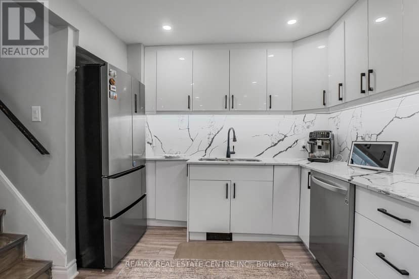 20 Brock Street — photo 18 of 37