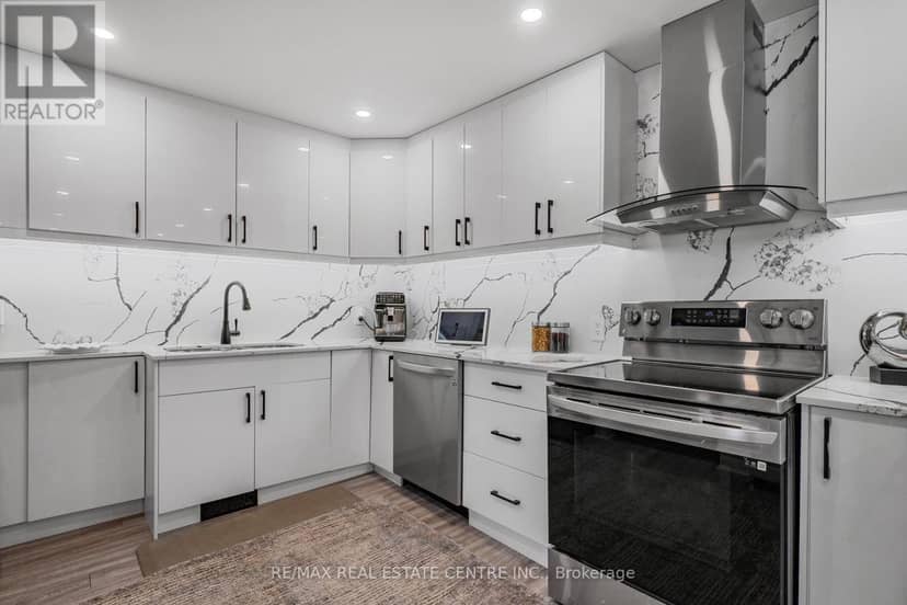 20 Brock Street — photo 15 of 37