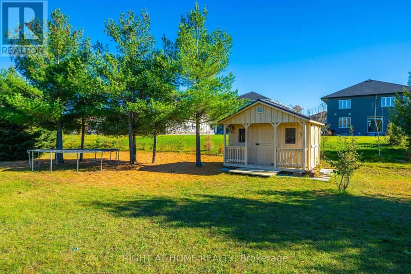 16 Wasaga Sands Drive — photo 10 of 39
