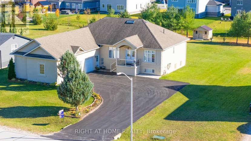 16 Wasaga Sands Drive — photo 8 of 39
